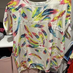 Colorful Feather Print T-Shirt